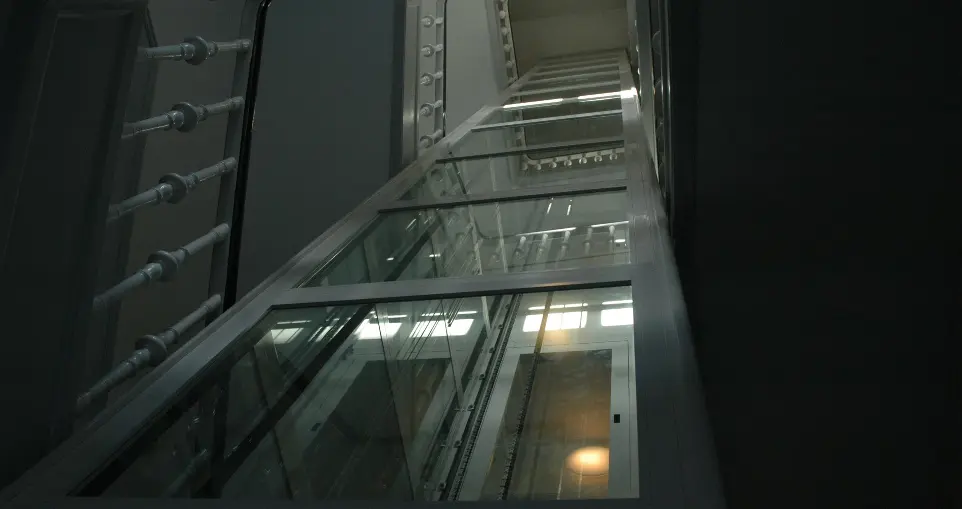 Elevatorlift i durchsicht | HYDRO-CON LSCI elevatorlift i durchsicht eller frirummet i fortrappen